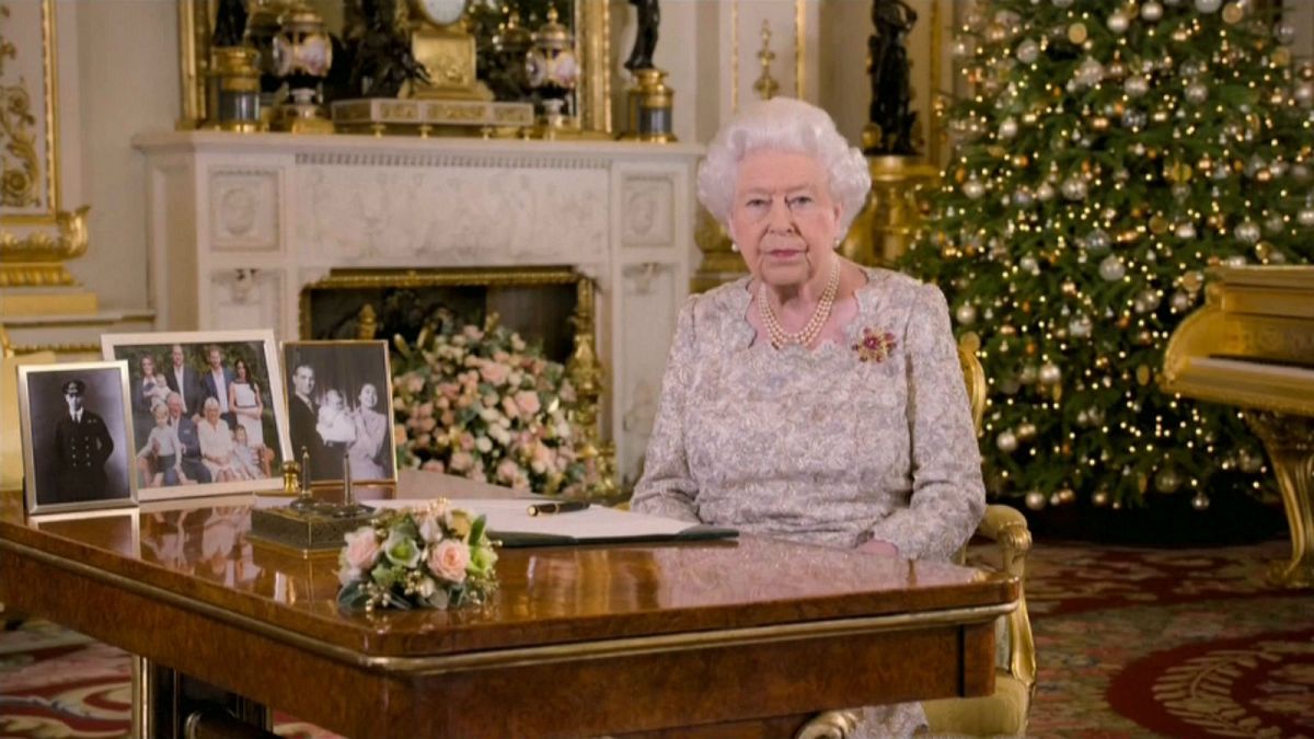 Queen's Christmas Message 2018: UK monarch calls for peace and goodwill as Brexit divisions endure