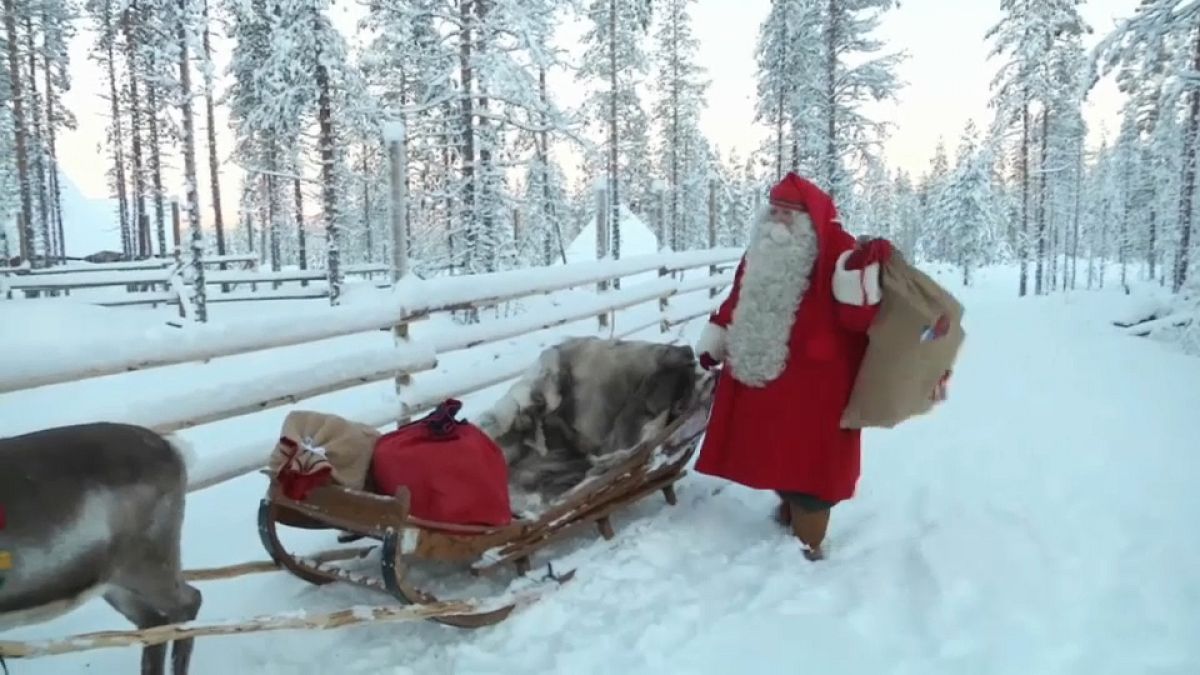 Stagione più calda in Lapponia, a rischio la slitta di Babbo Natale