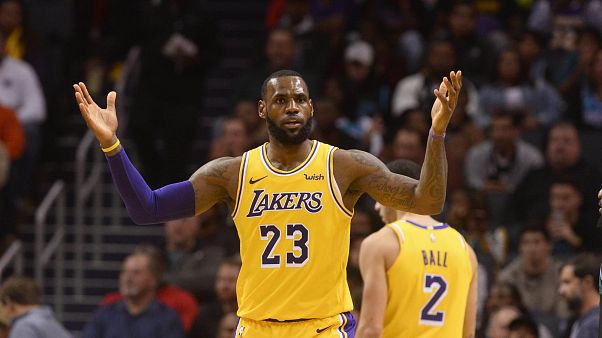 NBA yıldızı LeBron James, 'Yahudi parası' şarkı sözü için özür diledi NBA yıldızı LeBron James, 'Yahudi parası' şarkı sözü için özür diledi