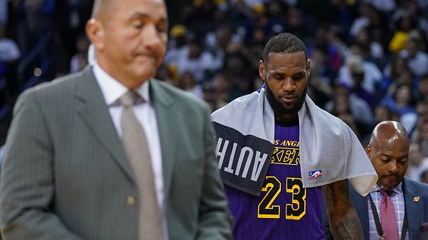 Blessure de Lebron James face aux Warriors Blessure de Lebron James face aux Warriors