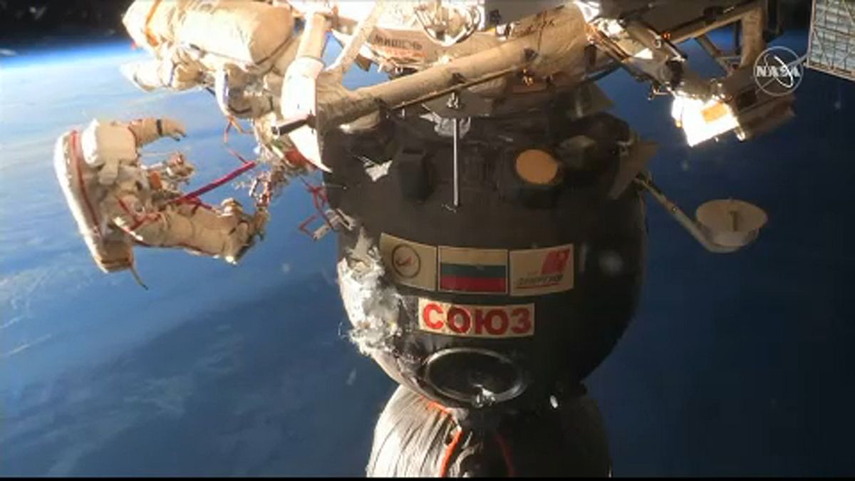 O mistério da fissura em cápsula acoplada à Estação Espacial Internacional