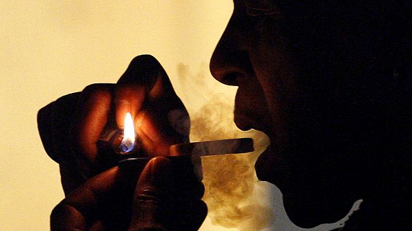 Esrar, eroin ve kokain arasındaki farklar neler? Esrar, eroin ve kokain arasındaki farklar neler?