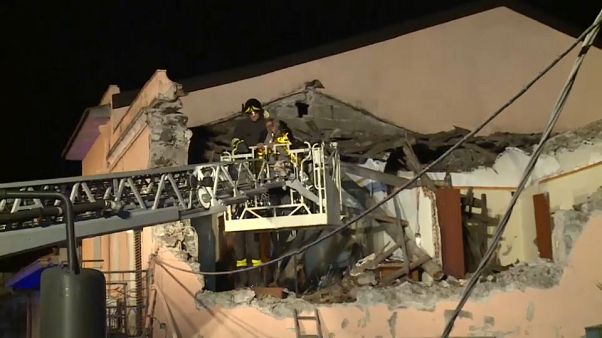 Diez heridos en un terremoto de magnitud 4,8 en Catania Diez heridos en un terremoto de magnitud 4,8 en Catania