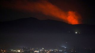 Suriye'nin başkenti Şam'ın kırsalında bir dağda yangın