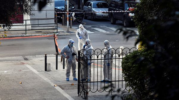 إصابة شخصين في انفجار عبوة ناسفة خارج كنيسة بوسط أثينا إصابة شخصين في انفجار عبوة ناسفة خارج كنيسة بوسط أثينا