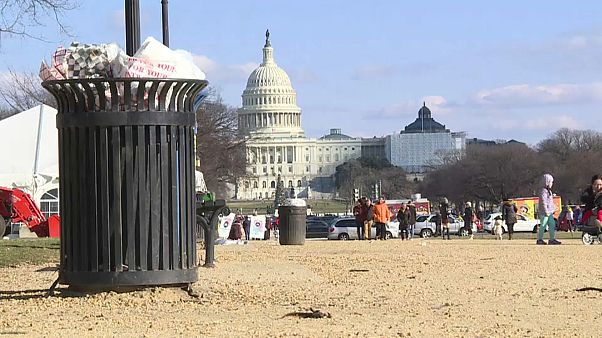 Shutdown: в ожидании компромисса по бюджету Shutdown: в ожидании компромисса по бюджету