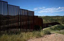 A határkerítés a mexikói Nogales közelében
