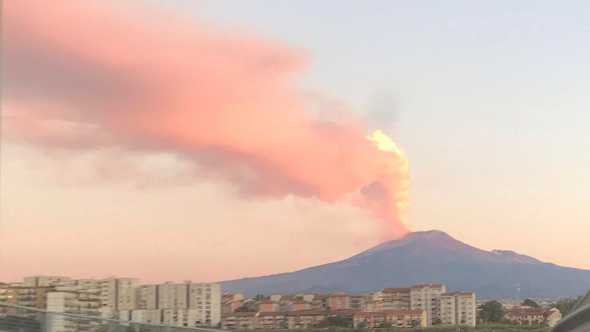 Nem nyugszik az Etna