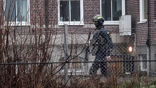 السويد تتهم ثلاثة آسيويين بتخزين مواد كيميائية والتحضير لعمليات إرهابية