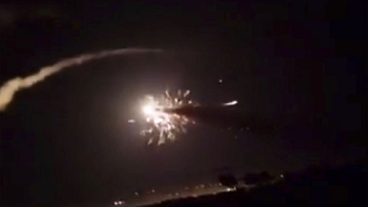 İsrail Suriye’de hava saldırısı düzenlediklerini doğruladı