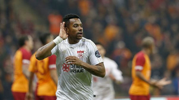 Devre arası transfer döneminde ilk bomba lider Medipol Başakşehir'den Devre arası transfer döneminde ilk bomba lider Medipol Başakşehir'den