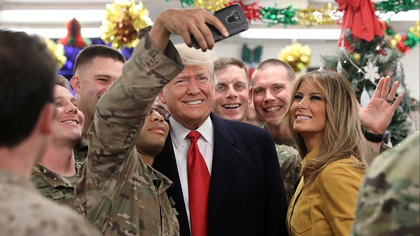 Trump Irak gezisinde gizli tutulan askeri yerleri ve kimlikleri deşifre etti Trump Irak gezisinde gizli tutulan askeri yerleri ve kimlikleri deşifre etti