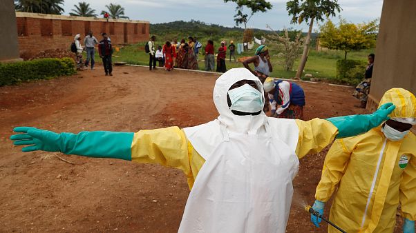 Kongo Demokratik Cumhuriyeti'nde ebola şüphelileri firar etti Kongo Demokratik Cumhuriyeti'nde ebola şüphelileri firar etti