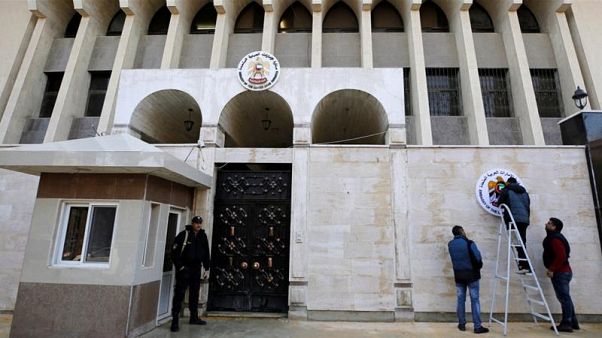 Az Egyesült Arab Emírségek újranyitotta damaszkuszi nagykövetségét Az Egyesült Arab Emírségek újranyitotta damaszkuszi nagykövetségét