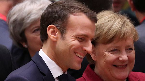 Merkel ve Macron: Ukrayna'daki 'yeni yıl ateşkesi' devamlı olsun Merkel ve Macron: Ukrayna'daki 'yeni yıl ateşkesi' devamlı olsun