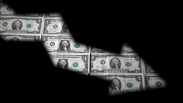 حصة الدولار الأمريكي في الاحتياطيات العالمية تبلغ أدنى مستوى لها في نحو 5 سنوات حصة الدولار الأمريكي في الاحتياطيات العالمية تبلغ أدنى مستوى لها في نحو 5 سنوات