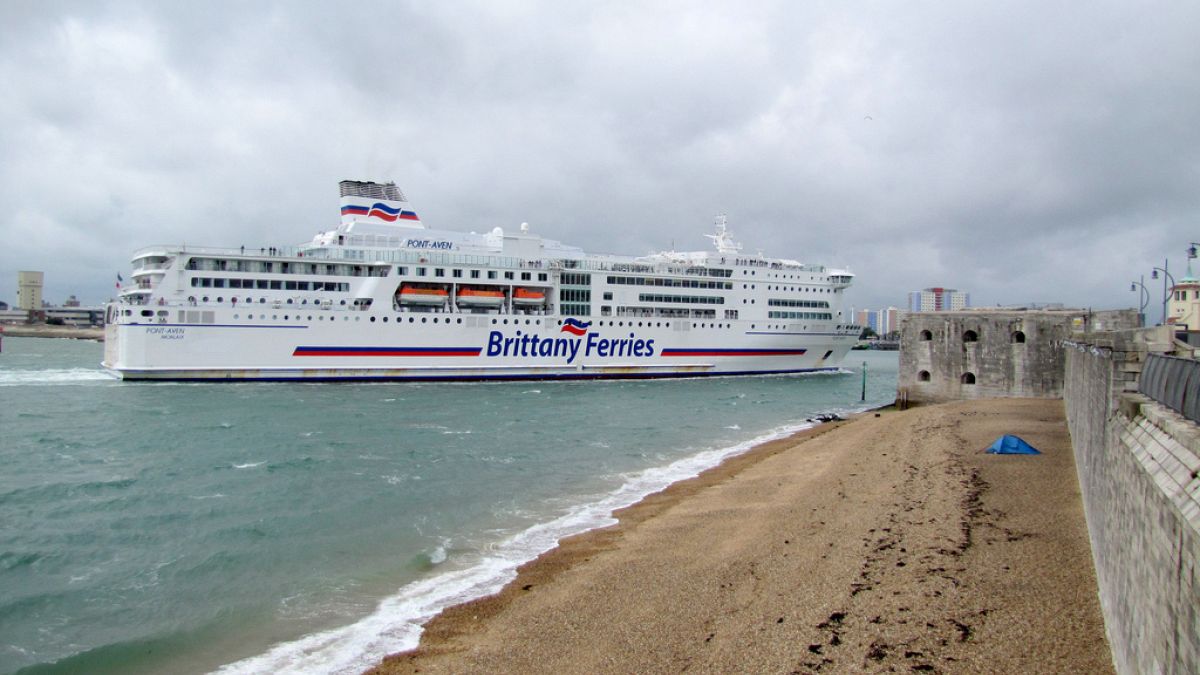 UK to spend €118 million on extra ferries in case of no-deal Brexit