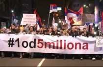 Serbien: Zehntausende protestieren in Belgrad gegen Präsident Vučić