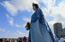 Video | Brezilya: Deniz tanrıçası Yemanja anılarak yeni yıl kutlandı