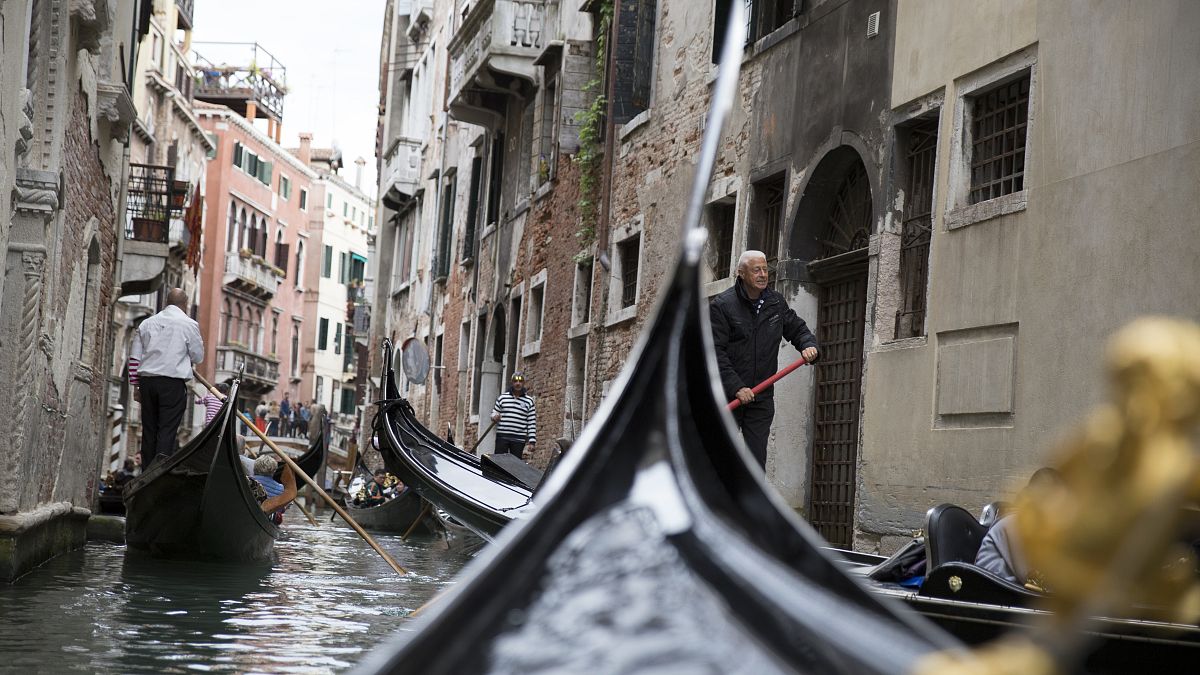 Venedik'e girişte turistlerden vergi alınacak