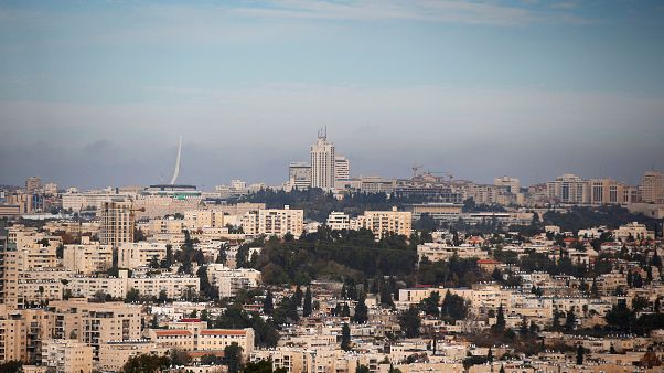إسرائيل تدين فلسطينيا اتهم بقتل بريطانية وتقول إنه مختل عقليا إسرائيل تدين فلسطينيا اتهم بقتل بريطانية وتقول إنه مختل عقليا