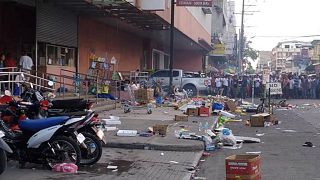 مقتل 2 وإصابة 28 في انفجار قنبلة أمام مركز تسوق في الفلبين