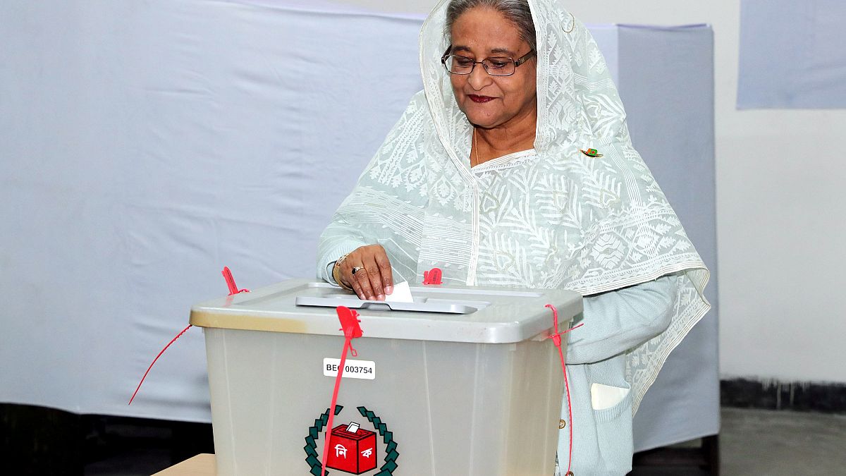 Başbakan Şey Hasina oyunu kullanırken, Dakka, Bangladeş