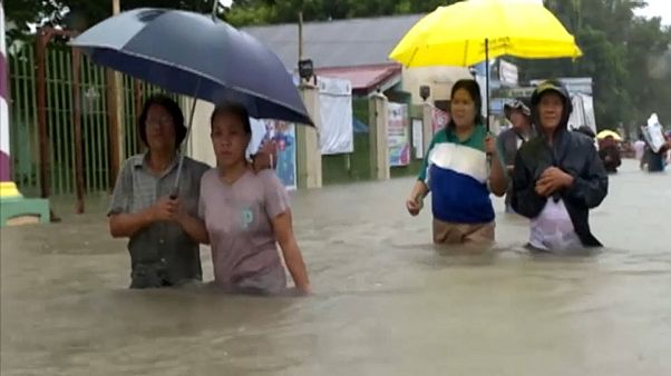 Aux Philippines, le bilan de la tempête s'alourdit Aux Philippines, le bilan de la tempête s'alourdit