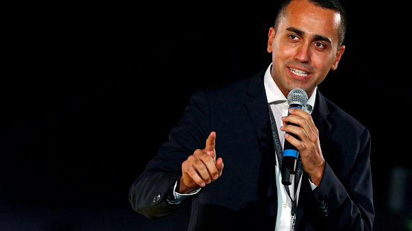 Italian populist leader di Maio shows support for Yellow Vest movement Italian populist leader di Maio shows support for Yellow Vest movement