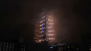 شاهد: تايبيه التايوانية تزيّن ناطحة سحاب بالمفرقعات احتفالاً بعام 2019