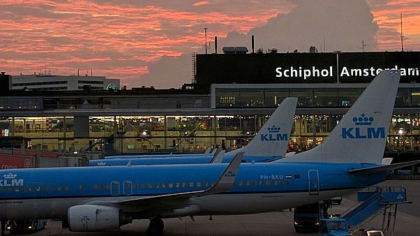 Man held after bomb threat at Amsterdam airport Man held after bomb threat at Amsterdam airport