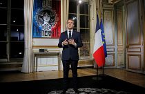 Discurso de Ano Novo de Macron dominado pelos coletes amarelos