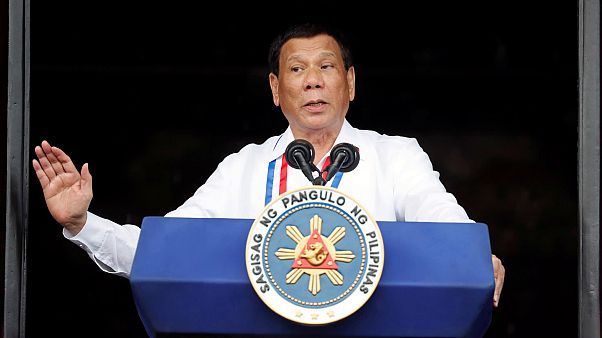Filipinler Devlet Başkanı Duterte gençken yaptığı cinsel tacizi detaylarıyla anlattı Filipinler Devlet Başkanı Duterte gençken yaptığı cinsel tacizi detaylarıyla anlattı