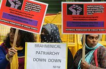 زنجیره ۶۲۰ کیلومتری زنان هندی در حمایت از لغو یک قانون زن‌ستیزانه