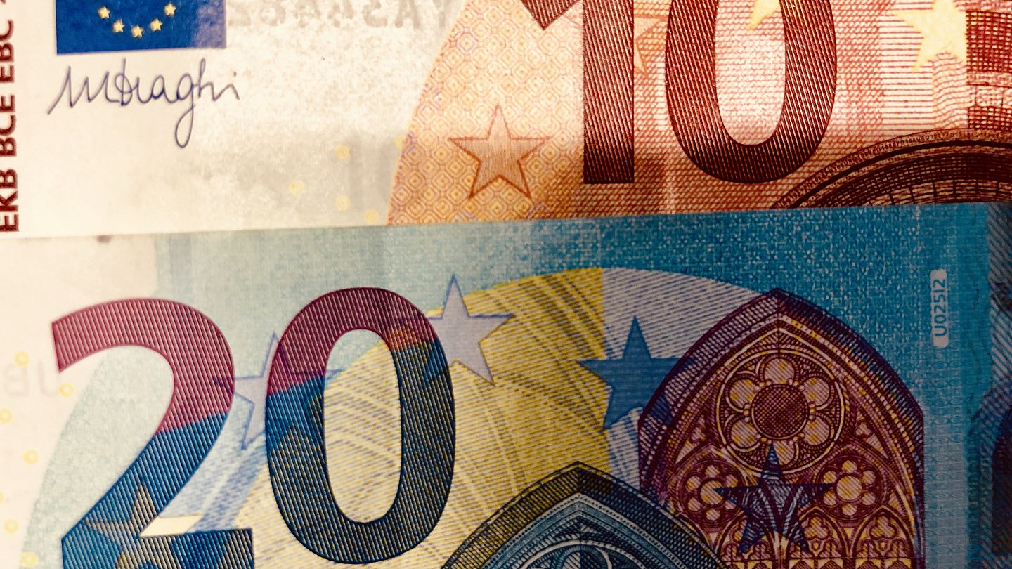 en hizli cek cumhuriyeti para birimi euro