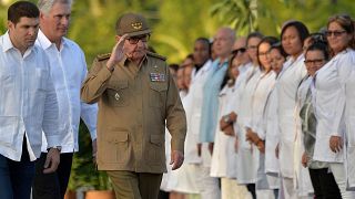 كاسترو يهاجم الولايات المتحدة في الذكرى الستين للثورة الكوبية
