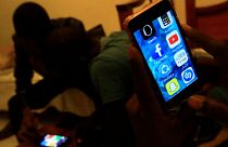 الحكومة السودانية تفرض رقابة واسعة على وسائل التواصل الاجتماعي