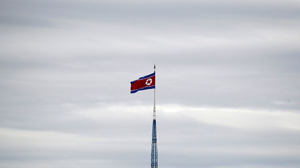 Kuzey Koreli Büyükelçi ailesi ile birlikte batıya iltica etti Kuzey Koreli Büyükelçi ailesi ile birlikte batıya iltica etti
