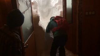 Video | Avrupa kara kışa teslim, Türkiye’de kar yağışı ve tipi etkili oluyor