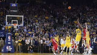 Exhibición de Harden en el triunfo de los Rockets ante los Warriors en la NBA