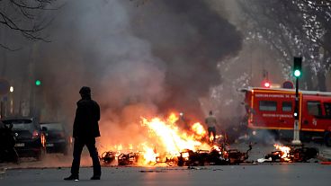 Cargas policiales contra los 'chalecos amarillos' en París