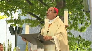 Arcebispo de Lyon julgado por não denunciar casos de pedofilia