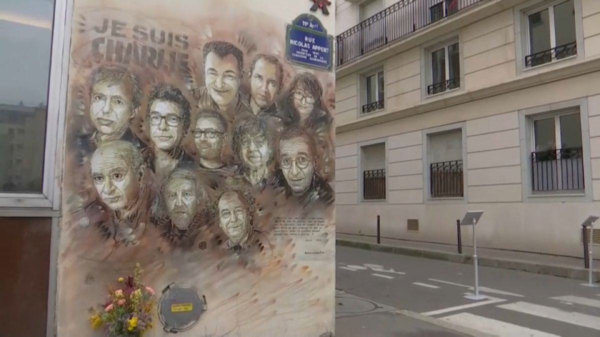 شاهد: فرنسا تحيي الذكرى الـ4 للهجوم على "شارلي إيبدو"