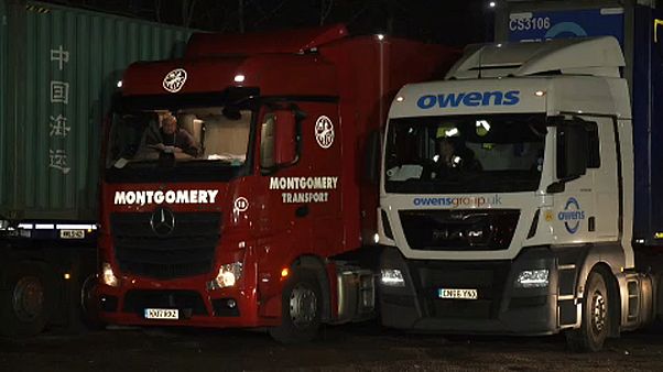 Brexit: trasporto merci a rischio? La parola ai camionisti Brexit: trasporto merci a rischio? La parola ai camionisti