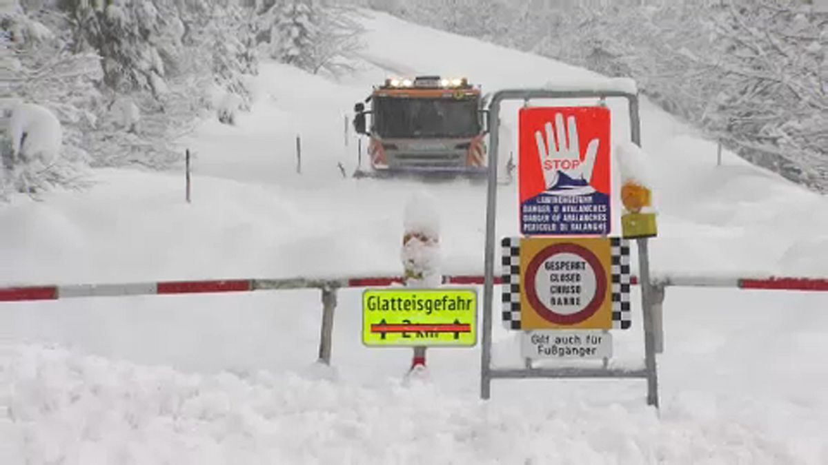 Austria e Baviera sotto la neve: vittime e disagi