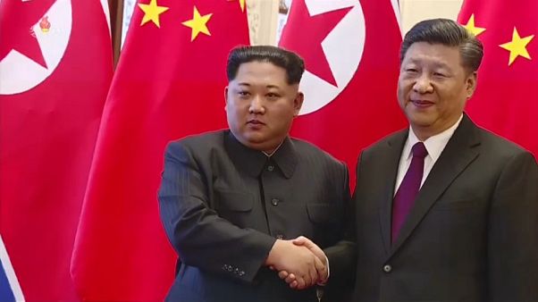 Kim Jong-un de visita à China Kim Jong-un de visita à China