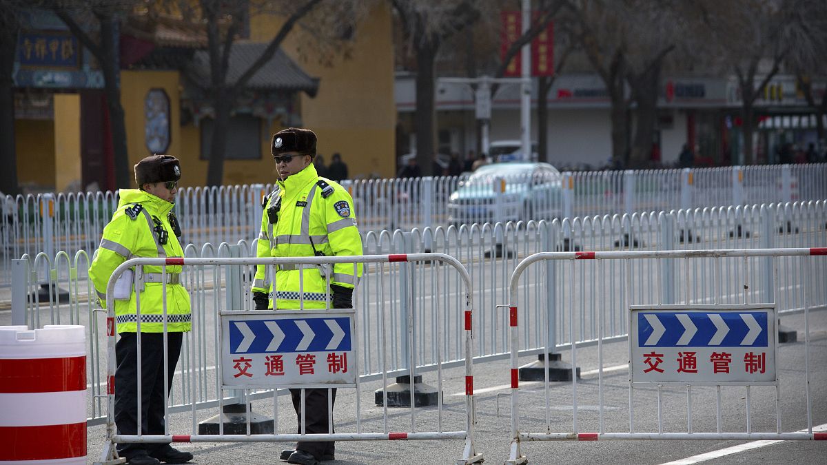 Pekin'de ilkokula bıçaklı saldırı: 20 öğrenci yaralandı

