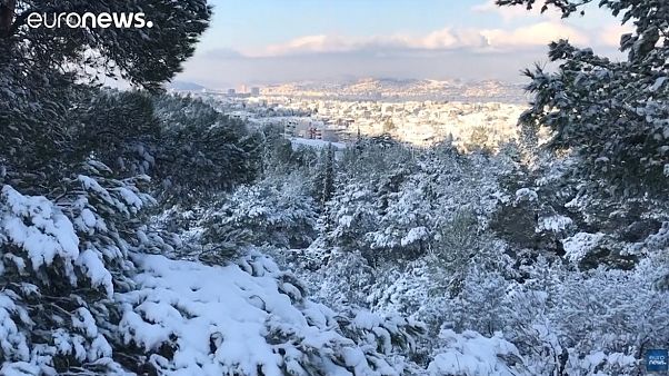 Χιόνια στην Αθήνα με τη ματιά του euronews Χιόνια στην Αθήνα με τη ματιά του euronews