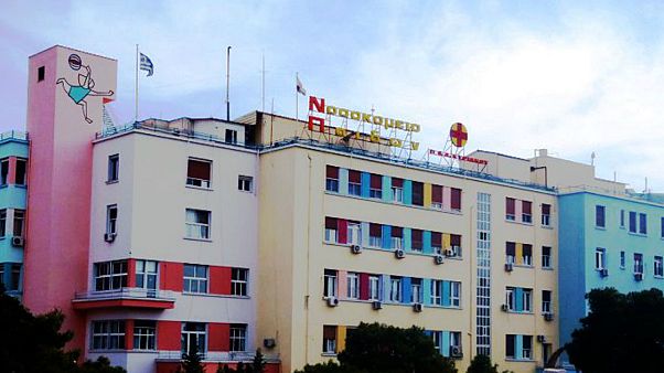 Στην εντατική του Παίδων με αναπνευστικά εγκαύματα δίδυμα πεντάχρονα Στην εντατική του Παίδων με αναπνευστικά εγκαύματα δίδυμα πεντάχρονα