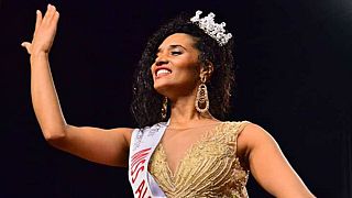 ملكة جمال الجزائر 2019 تواجه تنمرا وعنصرية بسبب لون بشرتها
